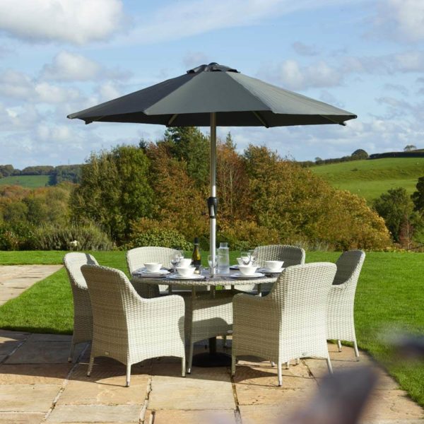 Bramblecrest Tetbury Cloud Rattan 6 Seat Round Dining Set, Parasol & Base