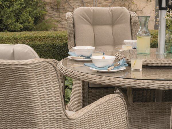 Bramblecrest Chedworth Sandstone Rattan 6 Seat Round Dining Set with Lazy Susan, Parasol & Base - Image 3